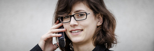 103490_frau_am_telefon