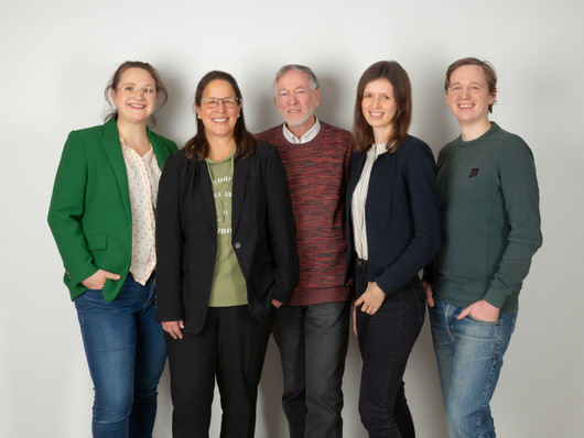 101966_anwaelteoberentor_alle