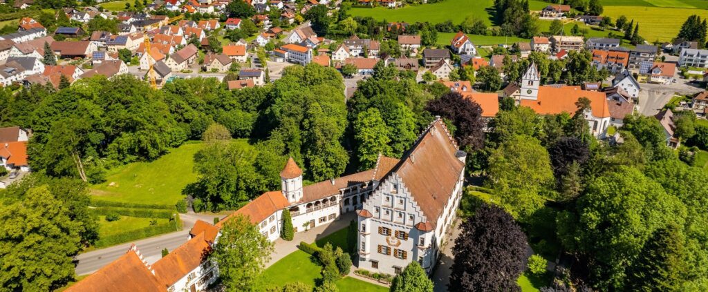 104906_schloss_mittelbc_titel