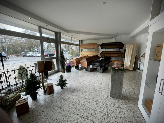 121426_ersterbestatter_01