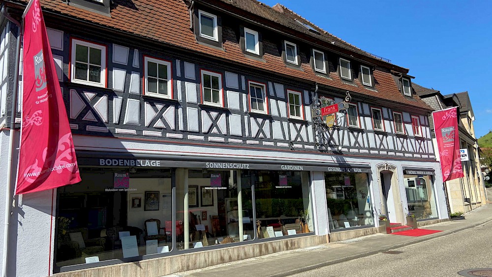 12500_hausfront_neu_31_05_2021