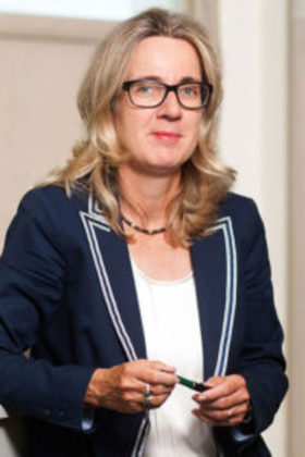 12690_martina-naegele-200×300