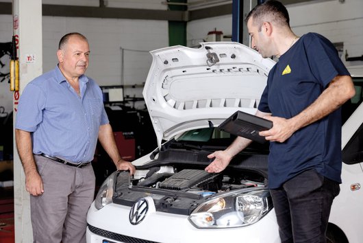 17339_csm_46533-beratung-1-web_2469e9ab95