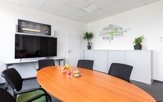 1_bilder_buero_biberach_meetingraum_2023_profesionell