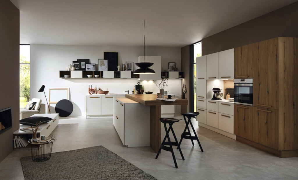 Flair – Weiß I Vulkaneiche / Manhattan – Vulkaneiche