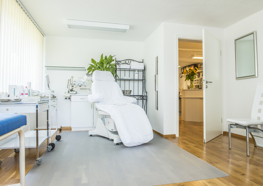 112114_kadzidroga_behandlung01