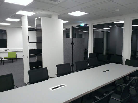 113769_stricker_bueromoebl