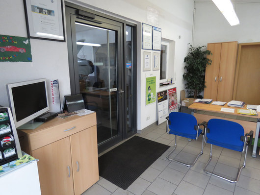 115025_autozentrum_buero2