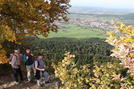 117401_4_am_aussichtspunkt_tieringer_hoernle_02