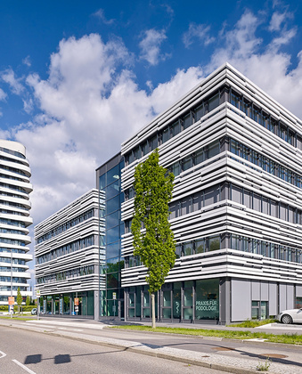 56242_kmb-ludwigsburg-projekt-bibi-dlz-bietigheim-bissingen-aerztehaus-architektur