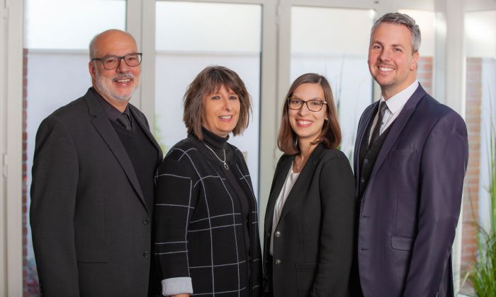 gruppenbild-bf4fcfd7